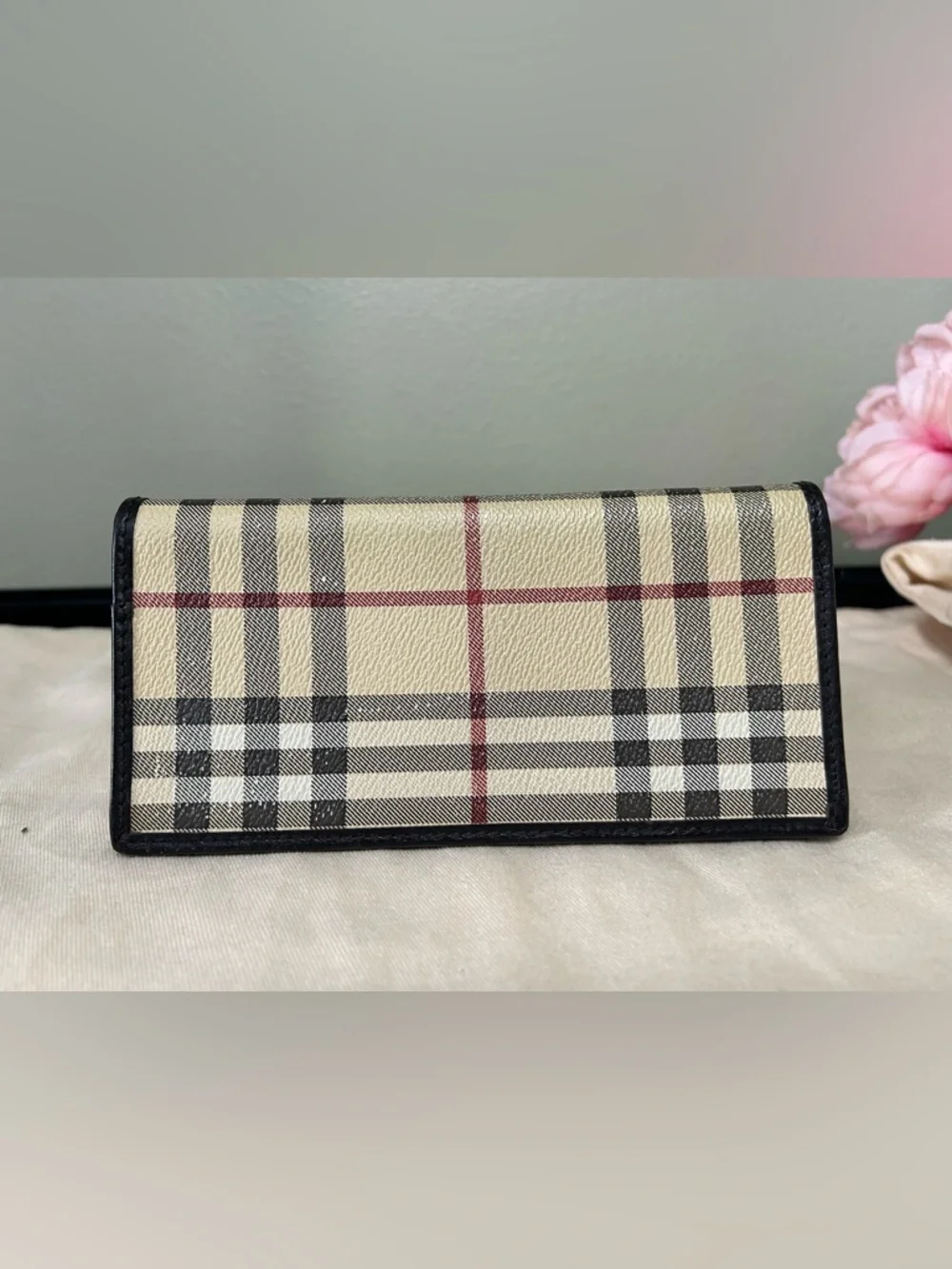 Father’s Day Burberry Iconic Nova Check Bifold Wallet with Embossed Logo
